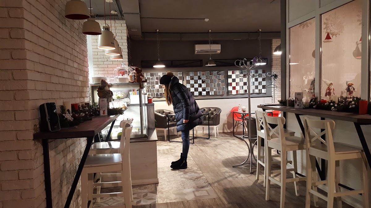 Upstairs Cafe, вулиця Єлизавети Чавдар, 9, Київ, Украина, 02000