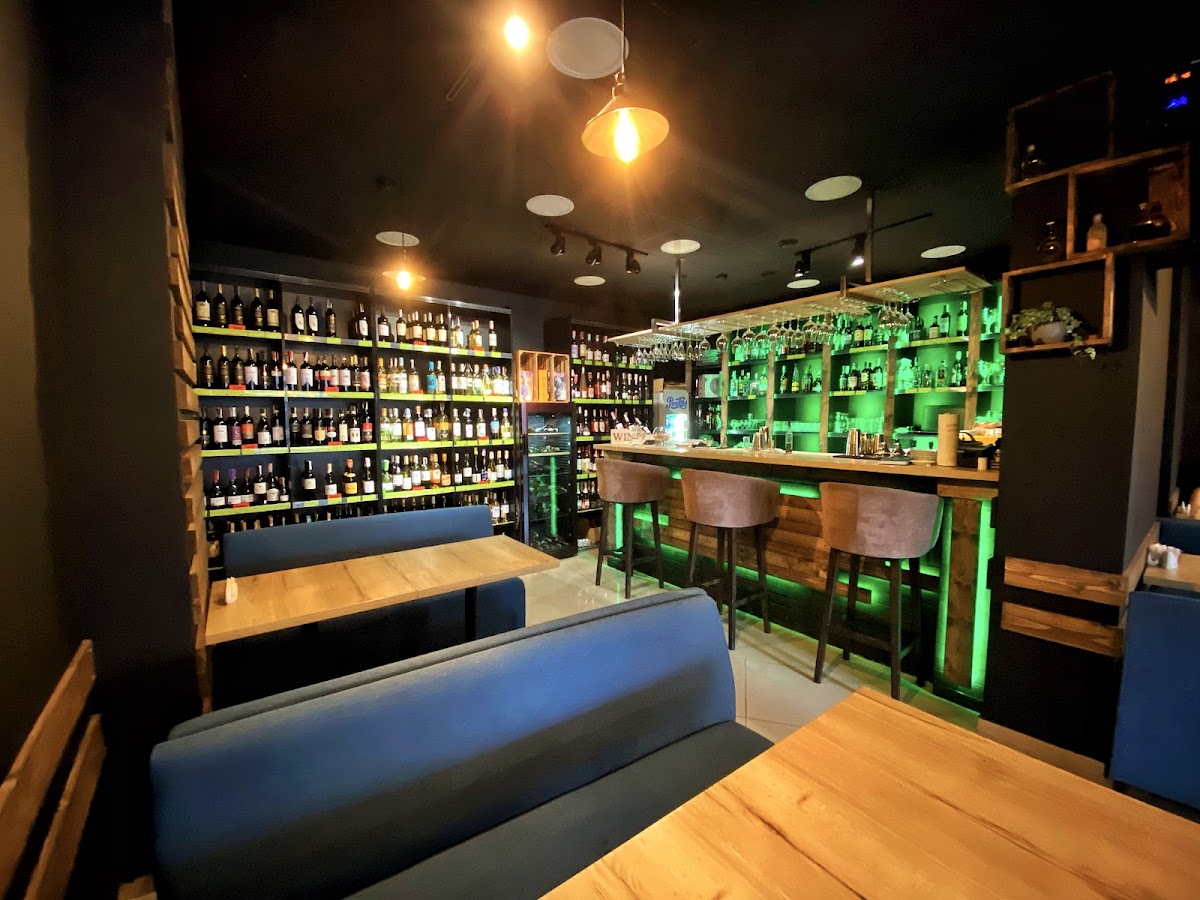 FOOD LABORATORY Gastrobar (Wine&Cocktail), вулиця Єлизавети Чавдар, 13, Київ, Украина, 02140