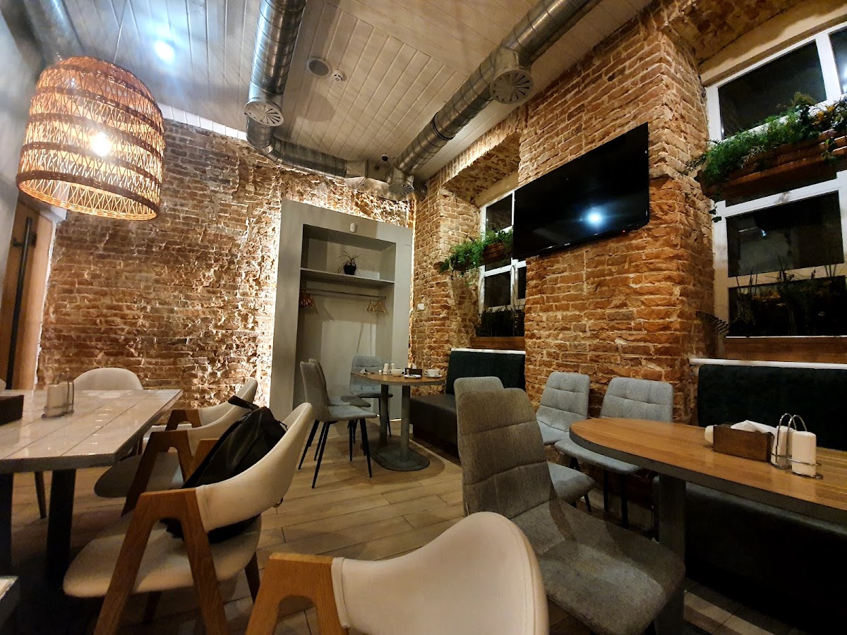 Gazda cafe, м.Львів, Проспект Свободи, вхід з, вулиця Тиктора, 31, Львів, Львівська область, Украина, 79000