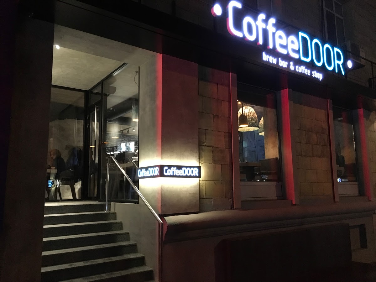 Кав'ярня "CoffeeDoor Brewbar & Coffeeshop", Харків