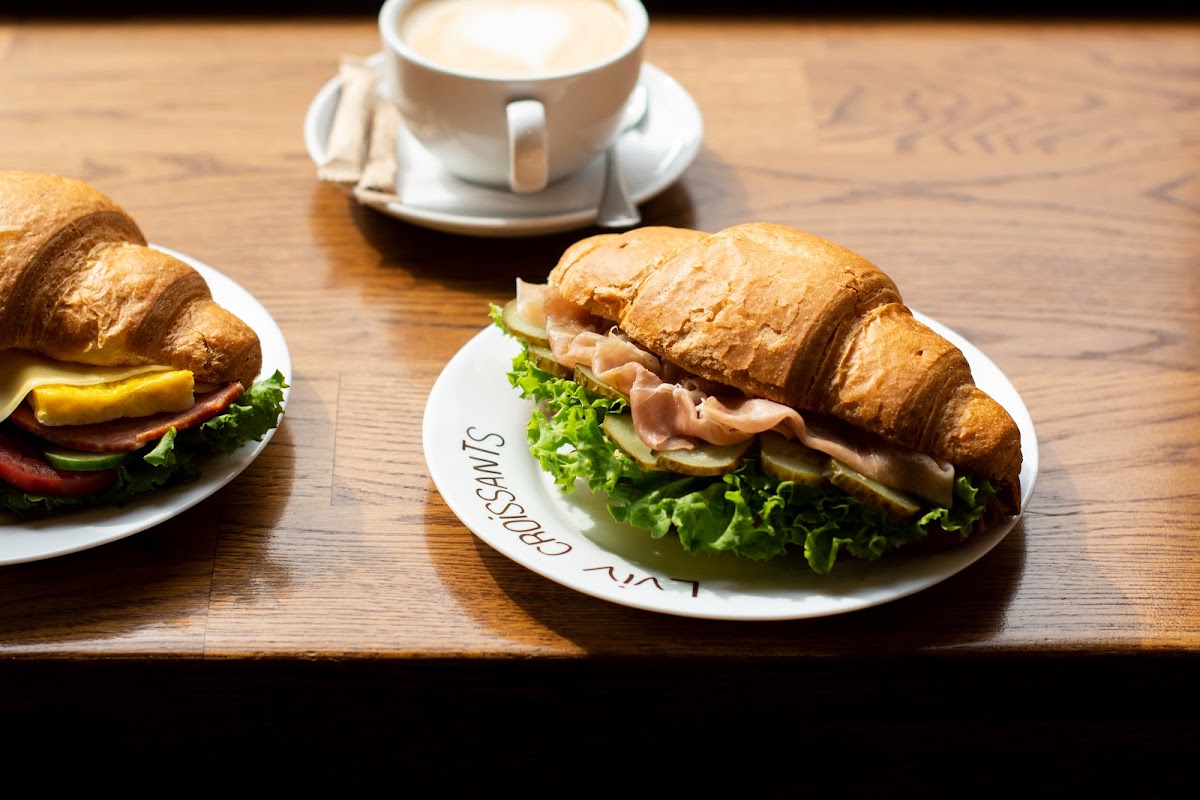 Кафе "Lviv Croissants", Чернівці